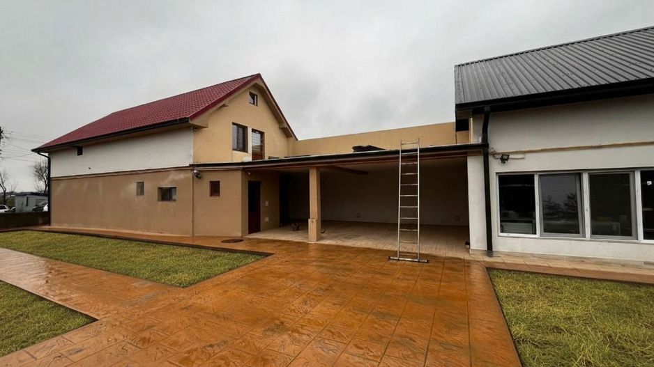 Casa Individuala Sanandrei,P+M,4 Camere,Terasa Acoperita,Teren Generos,Mobilata - Poză 9