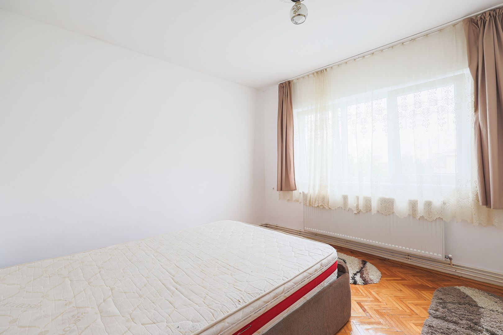 VANDUT! Apartament 2 camere decomandat – Zona 300 - COMISION 0% - Poză 3