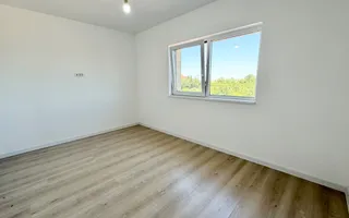Duplex cu 5 camere si 2 bai, 470 mp teren si 115 mp utili in Ghiroda. - Poză 16