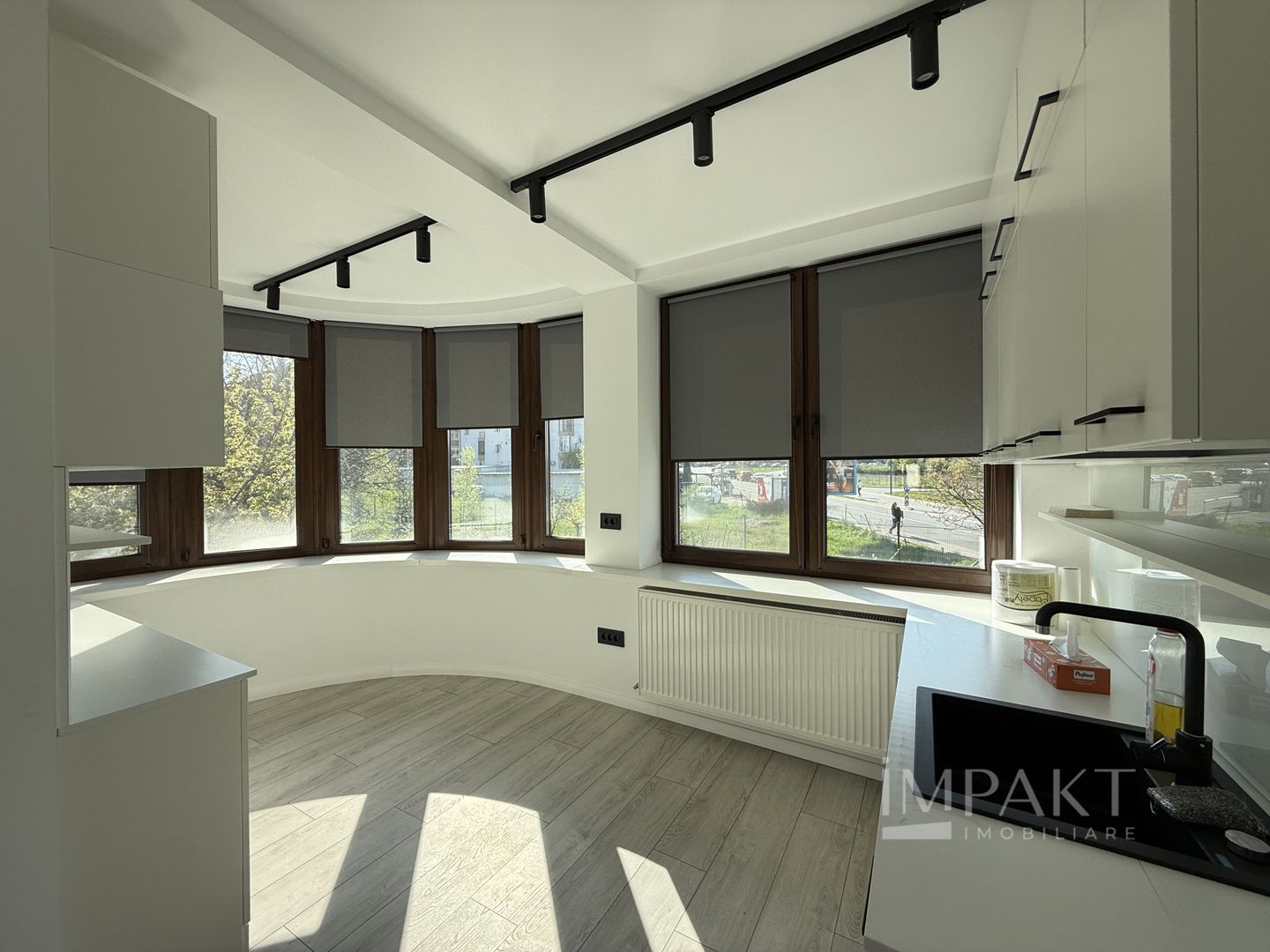 Spatiu de birouri dispus pe 2 niveluri , 225 m2 , Borhanci - Poză 7