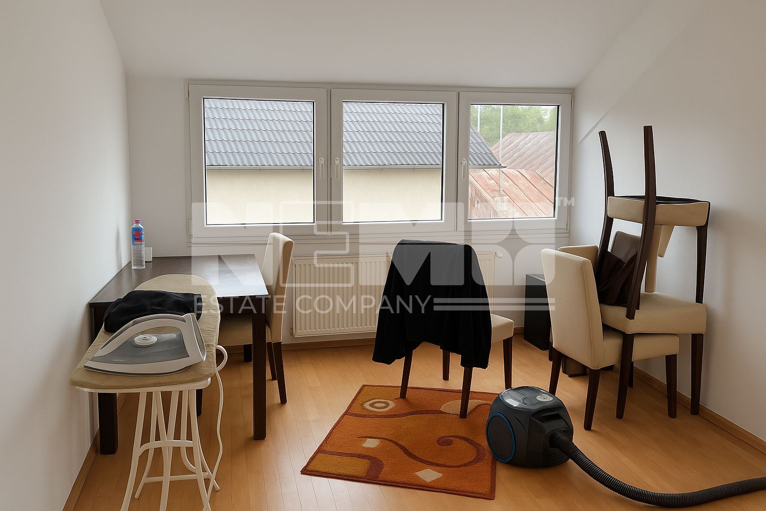 CASĂ TIP DUPLEX | ÎNTR-O ZONĂ LINIȘTITĂ | 6 CAMERE | RĂDĂUȚI - Poză 11