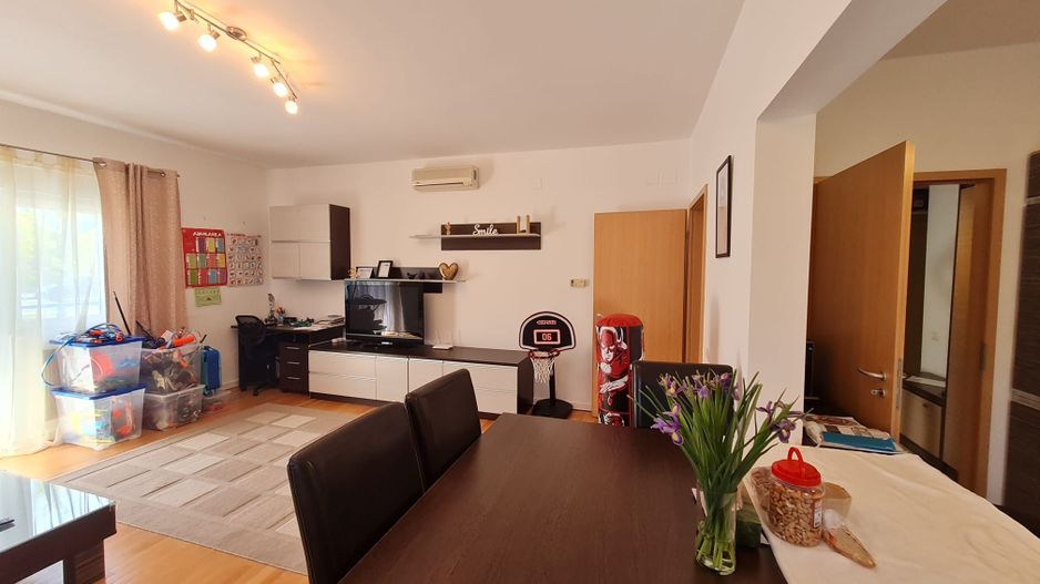 Apartament generos la 5 minute de USAB-TM - Poză 1