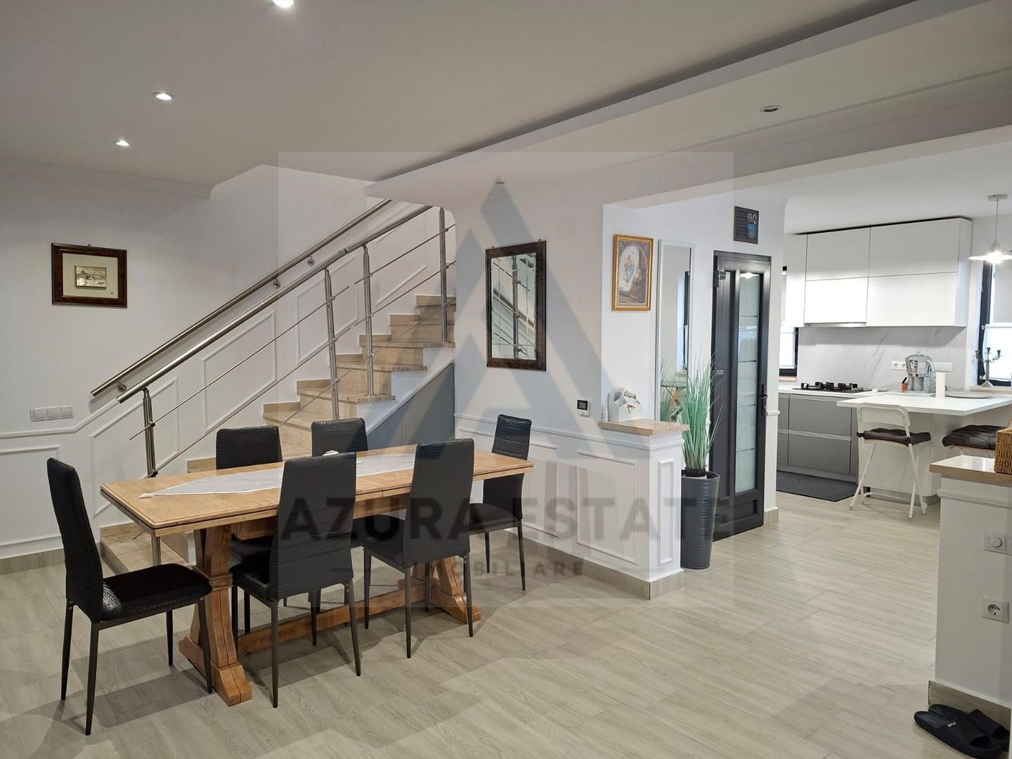 Casa individuala echipata premium cu 4 camere si 2 bai in Cristian - Poză 1