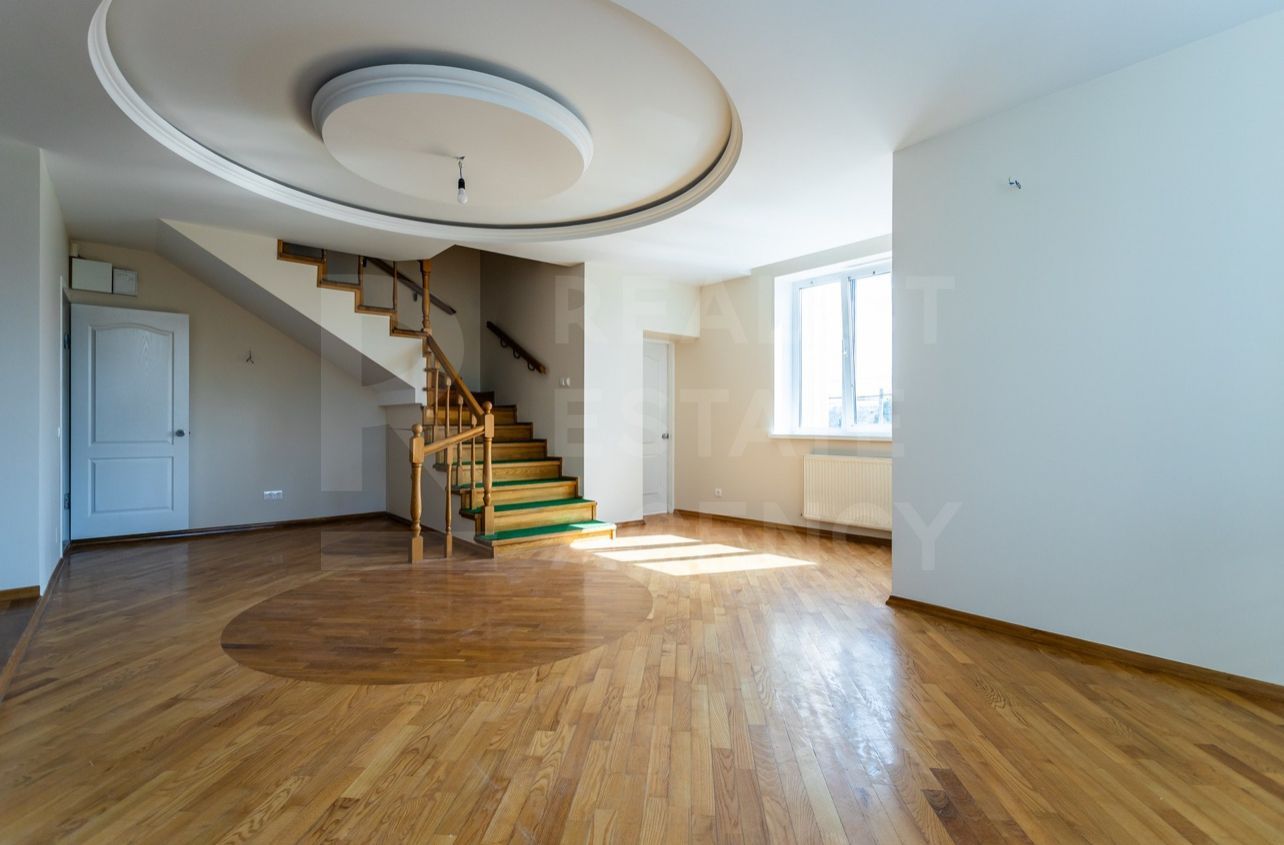 Vânzare, casă, 3 nivele + 8 ari, str. Alexandru Marinescu, Buiucani - Poză 2