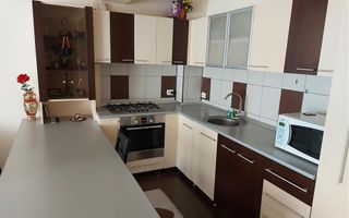 Apartament cu 3 camere de vânzare în zona Eroilor, Floresti - Poză 4