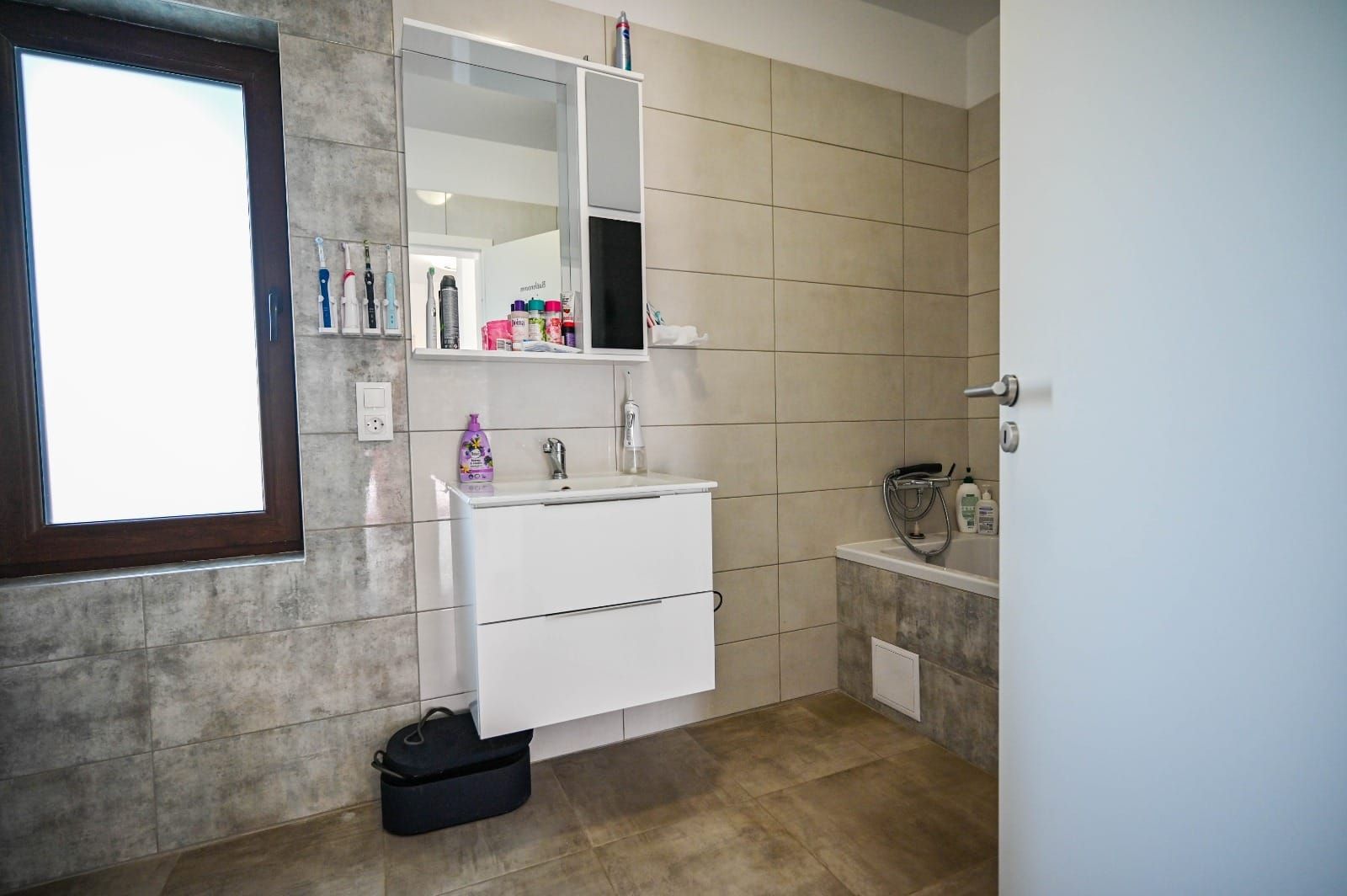 Casa individuală de vânzare Sânpetru, 5 camere, garaj, foișor, curte - Poză 17