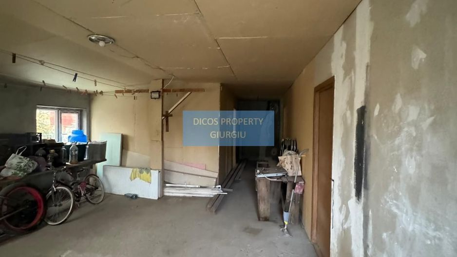 Casă P+M pe strada Tineretului - Poză 9