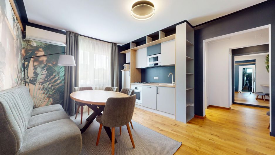 Apartament 3 camere, renovat integral -- desing, culoare si armonie - Poză 1