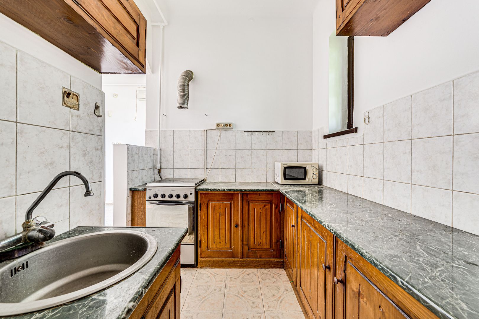 Preț redus! Apartament la casă, în centru - Poză 6