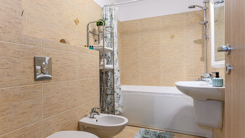 Cartier URBAN, lângă Mall Coresi, apartament 2 camere, mobilat, 550 euro - Poză 19