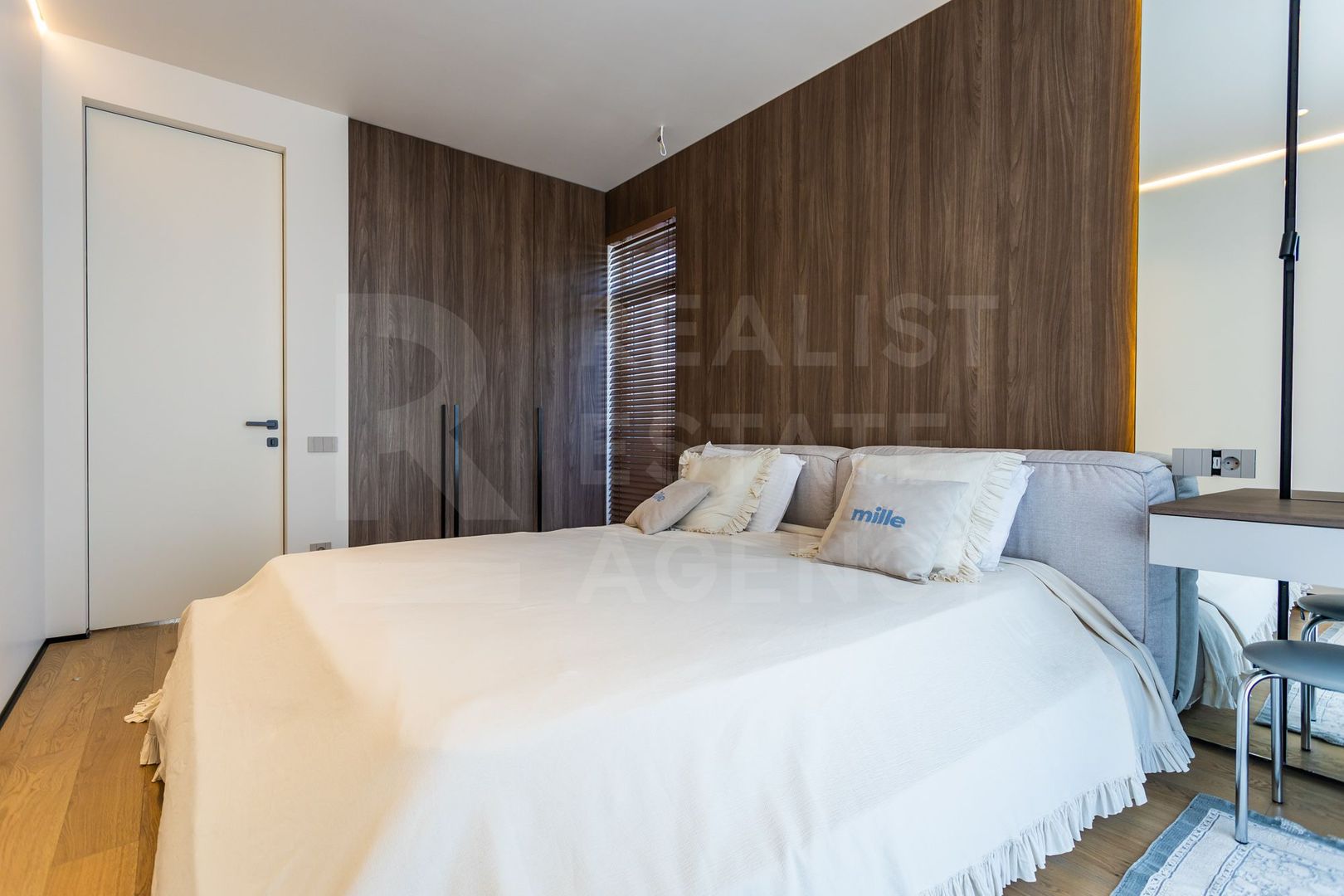 Vânzare, penthouse, 3 odăi + living , str. Onisifor Ghibu, Buiucani - Poză 11