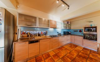 Vila 5 camere, gata de mutare, teren 700 mp, strada privata- Gradiste - Poză 9