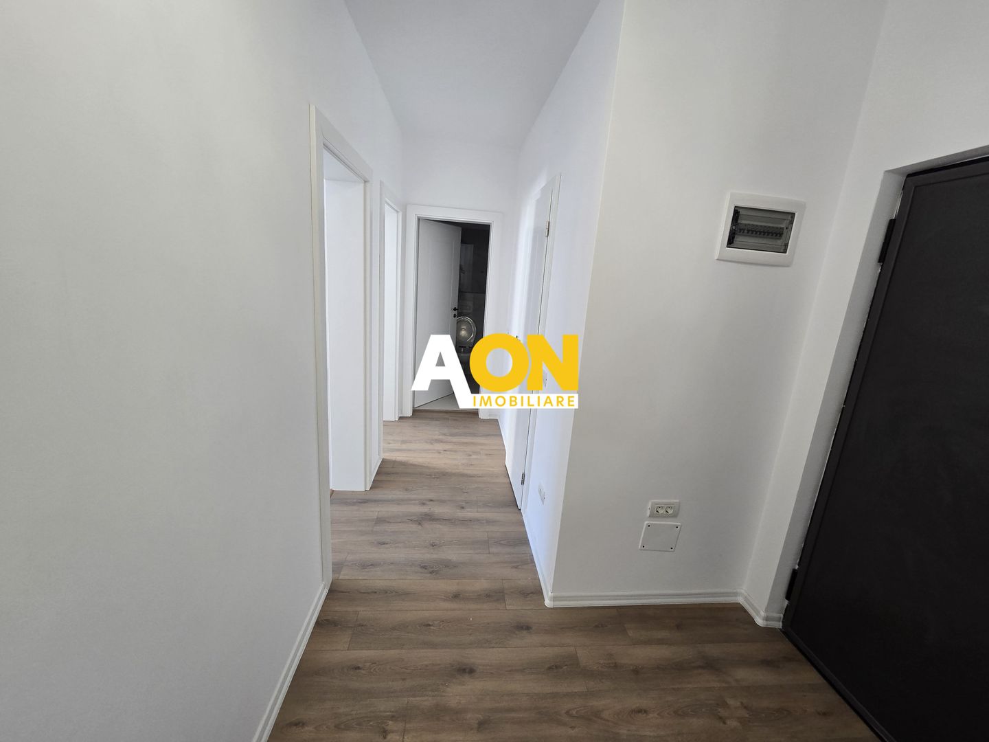 Apartament cu 3 Camere, Bloc Nou, Prima Închiriere, Zona Centru - Poză 8