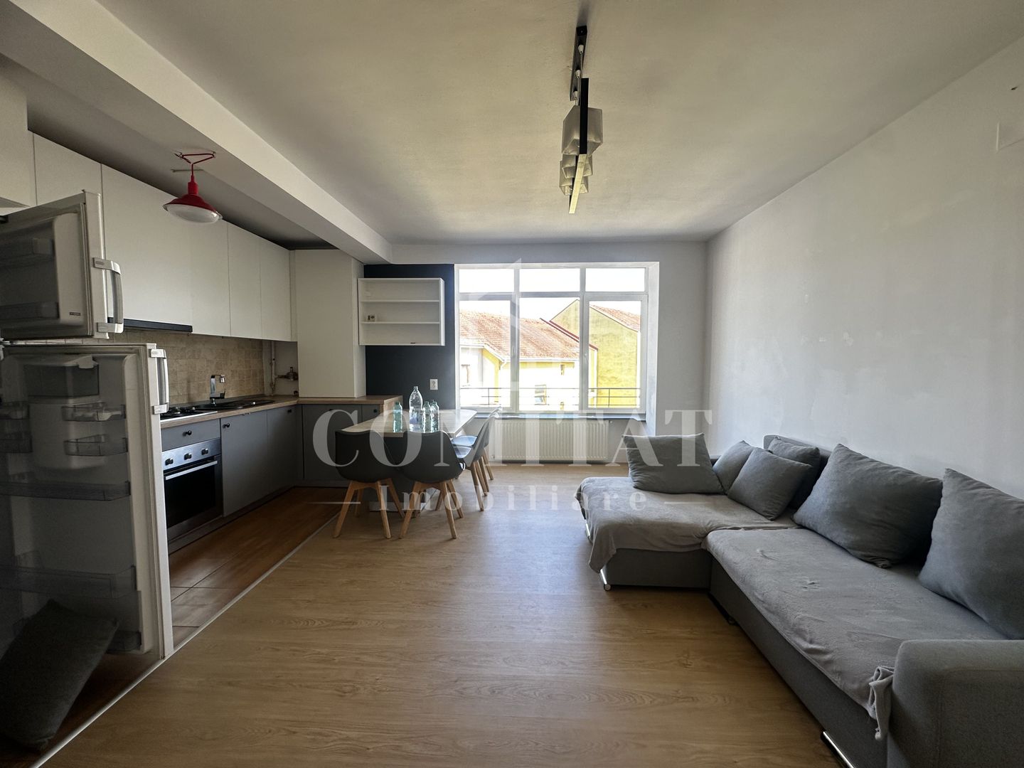 Apartament la etaj intermediar | 3 camere | Zona Eroilor - Poză 3