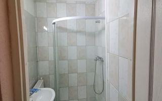 Vând Garsonierā etaj4 - Poză 3