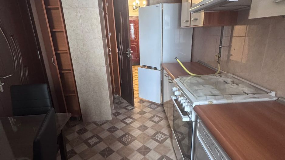 Apartament cu 3 camere de vânzare – zona Policlinică - Poză 7