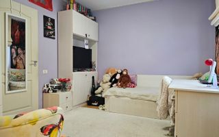 Oportunitate - Apartament cu trei camere in vila, zona Tractorul 70 mp - Poză 16