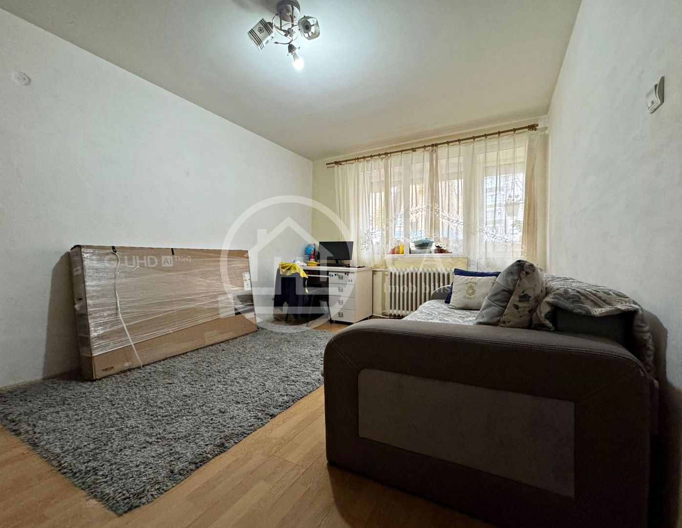 Apartament cu 3 camere de vanzare in zona Rogerius, Oradea - Poză 4