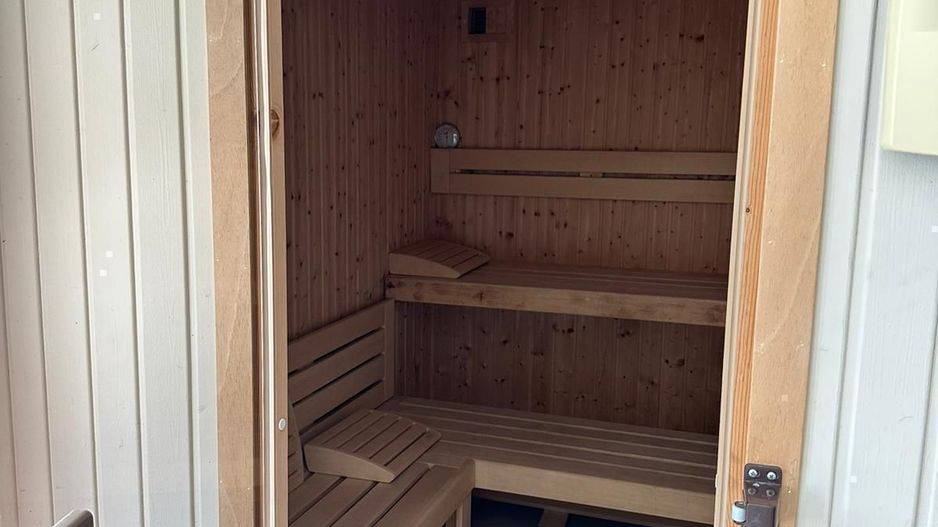 Casa saseasca CRISTIAN,amenajata LUX,pt turism,piscina,curte - Poză 8