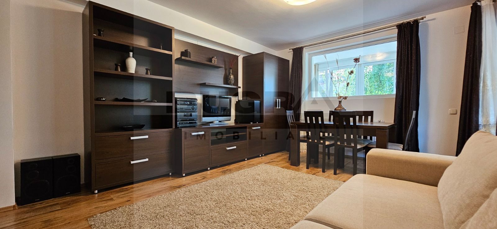 Apartament de 2 camere, decomandat, 73mp, parcare, zona Trifoiului - Poză 2