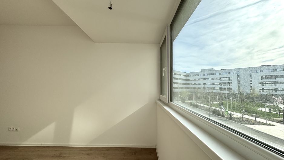 3 camere. Dormitor matrimonial cu baie en-suite. 83 mp Utili. - Poză 9