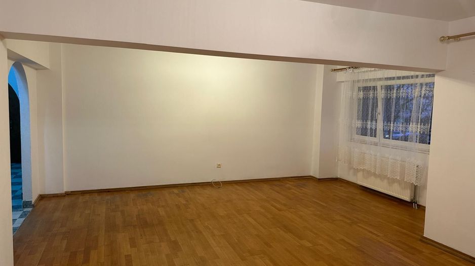 ageuropa.ro vinde apt. cu 4 cam. RENOVAT, 106mp, etaj 1 în zona SOARELUI. - Poză 2