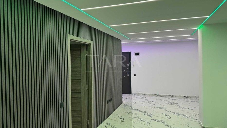 Ideal Spatiu Comercial, apartament cu terasă generoasă, în Florești. - Poză 3