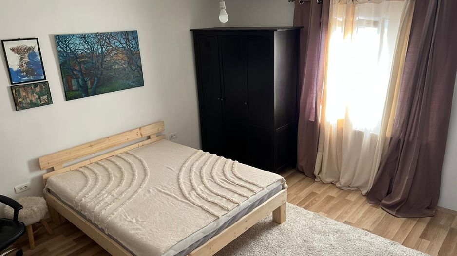 APARTAMENT 2 CAMERE LA CURTE COMUNA - Poză 3