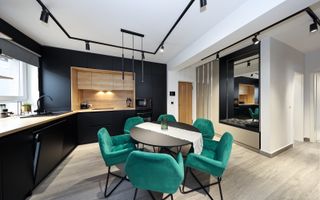 Apartament cu 3 camere, 2 bai, mobilat lux - zona Coresi - Poză 4