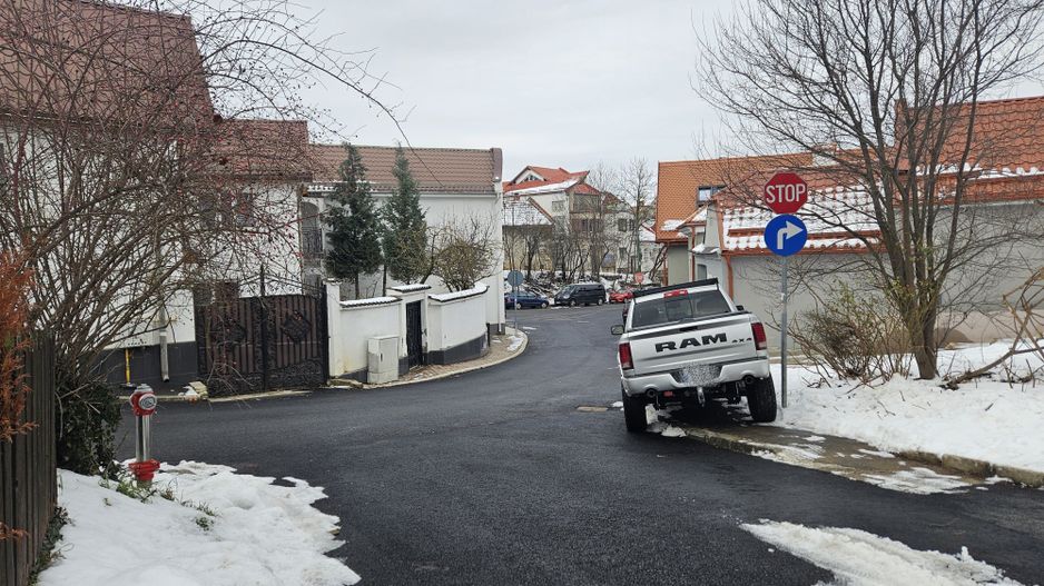 Apartament 3 camere premium în vilă, parter, garaj, acces separat – Central - Poză 16