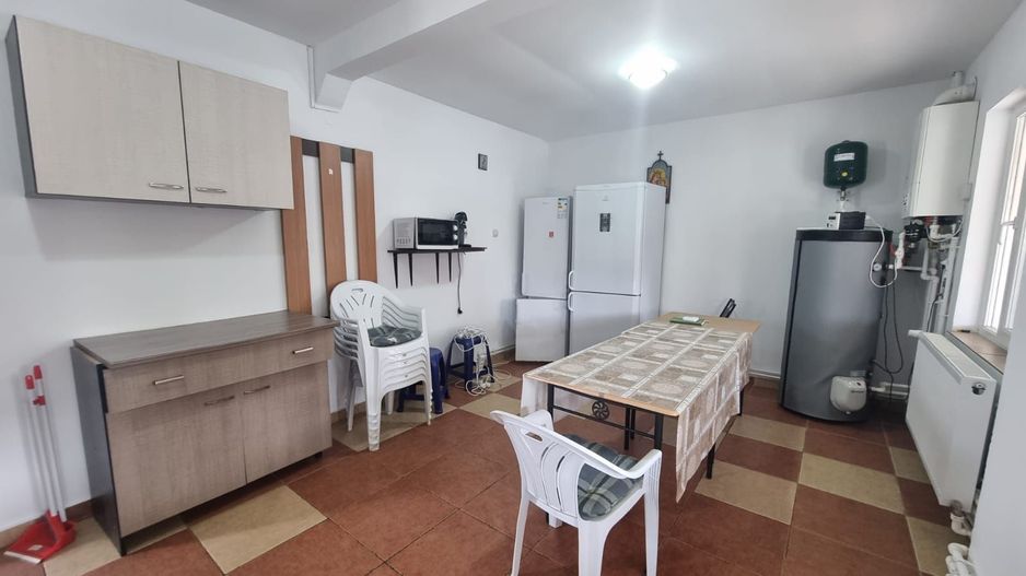 Pensiune de vânzare în Mamaia Sat, pe partea cu Hanul cu Pește - Poză 4