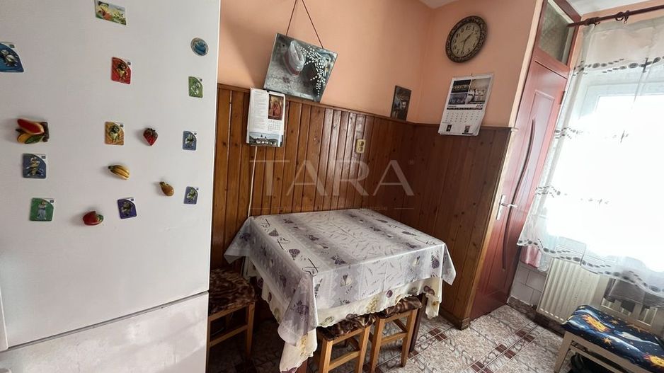 Vanzare apartament  zona FSEGA - Poză 4