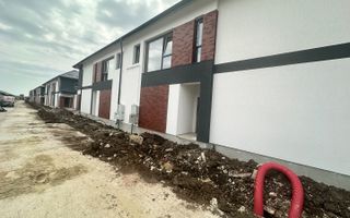 AP. 2 CAMERE -  CURTE 60 MP, INCALZIRE IN PARDOSEALA, COMISION 0% - Poză 1