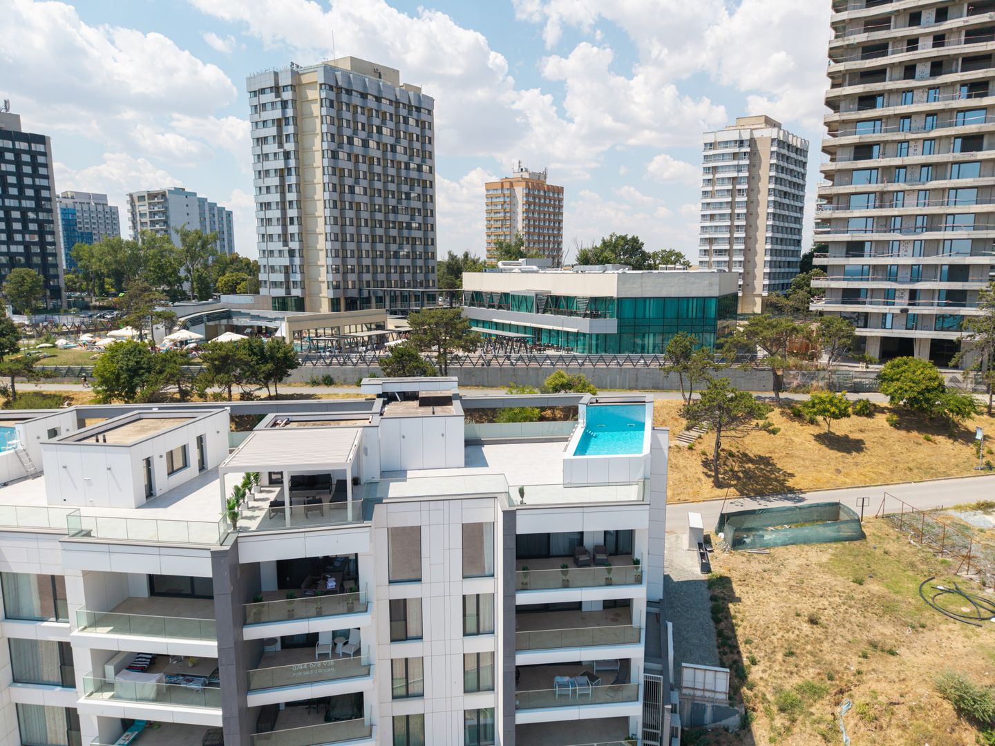 PENTHOUSE CU PISCINA, VEDERE PANORAMICA LA MARE/FALEZA OLIMP - Poză 26