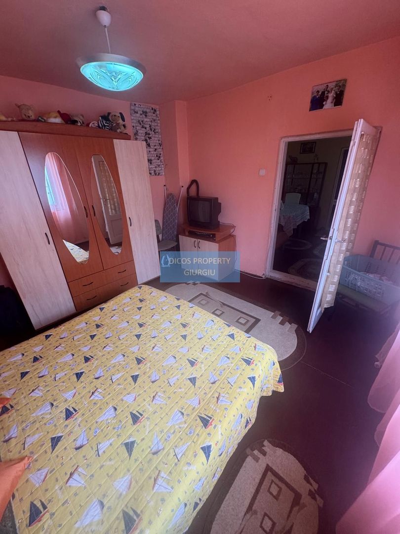 Casă de vânzare – Strada Mugurilor - Poză 4