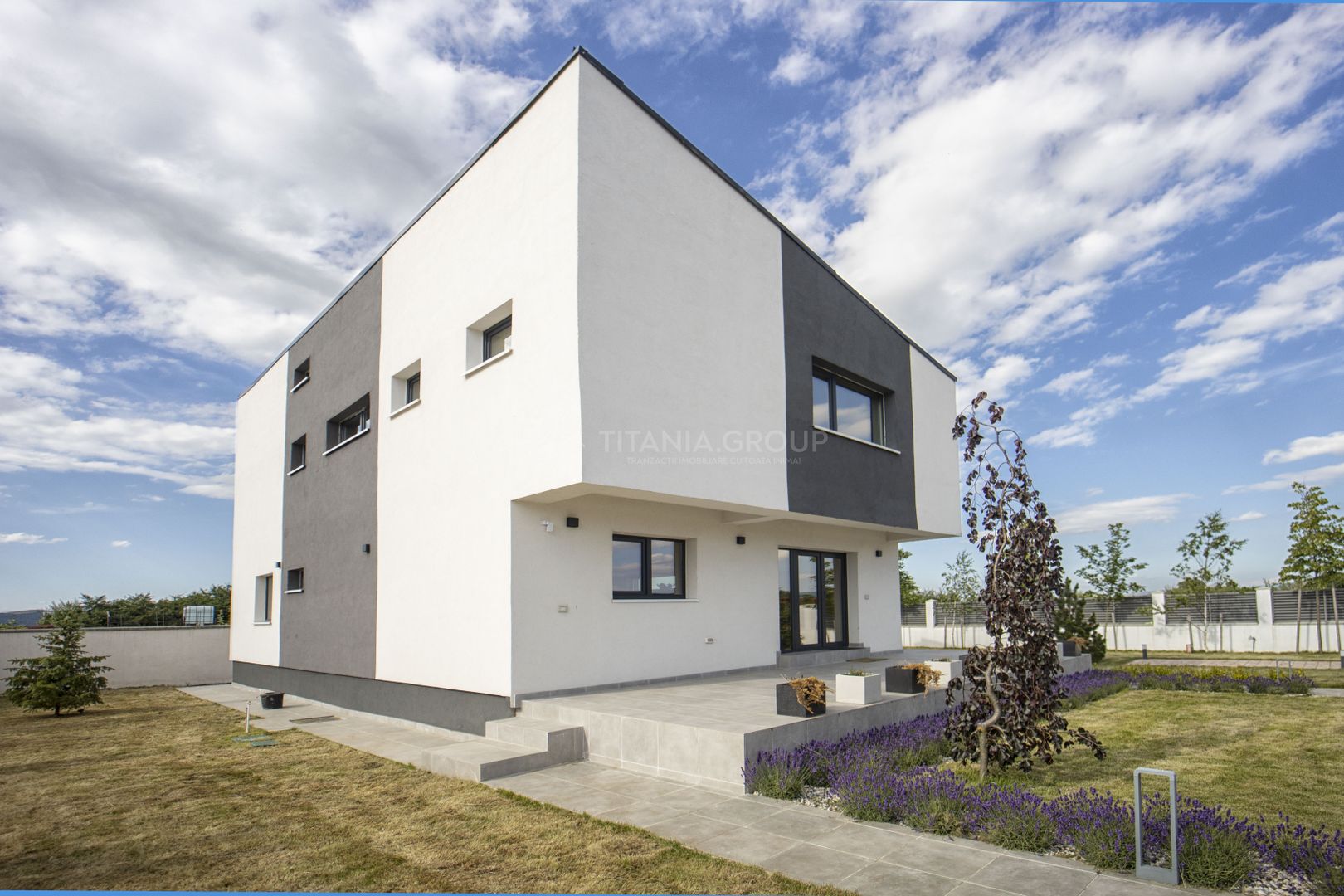 Prestigiu si eleganta! Proprietate de LUX, cu garaj si piscina -Harman - Poză 35