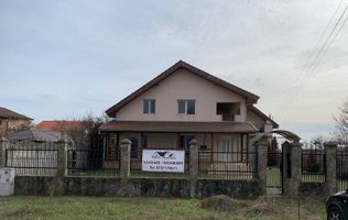 Duplex premium în vatra veche a localității Moșnița Veche