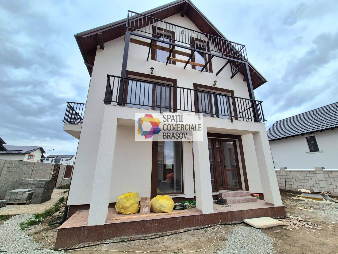 Casa 213 mp - 2 Aparatmente separate,  Brasov - Sanpetru - Poză 2