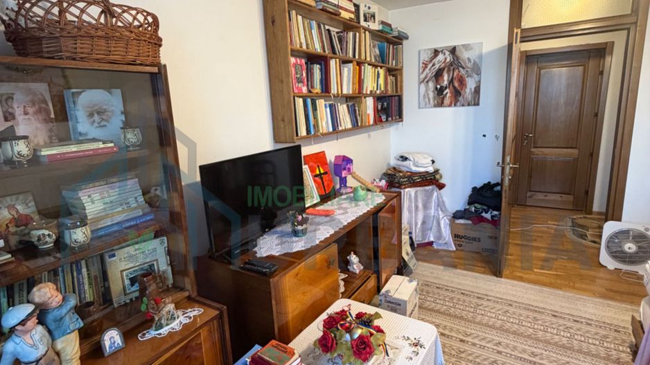 Camera de camin 20 mp cu baie, bucatarie, boxa si loc de parcare - Tatarasi, Iasi - Poză 2