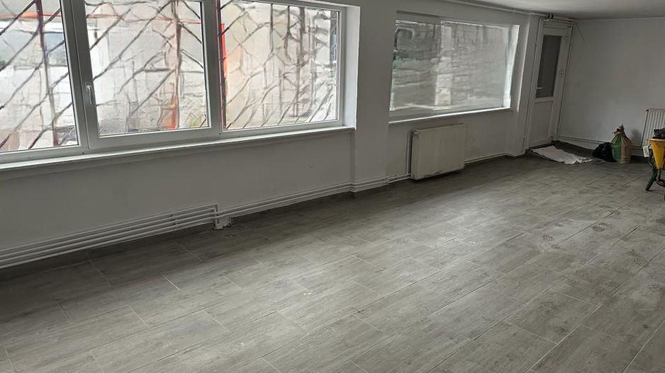 Spațiu comercial - 58 mp de închiriat -  Badea Cartan - Poză 3