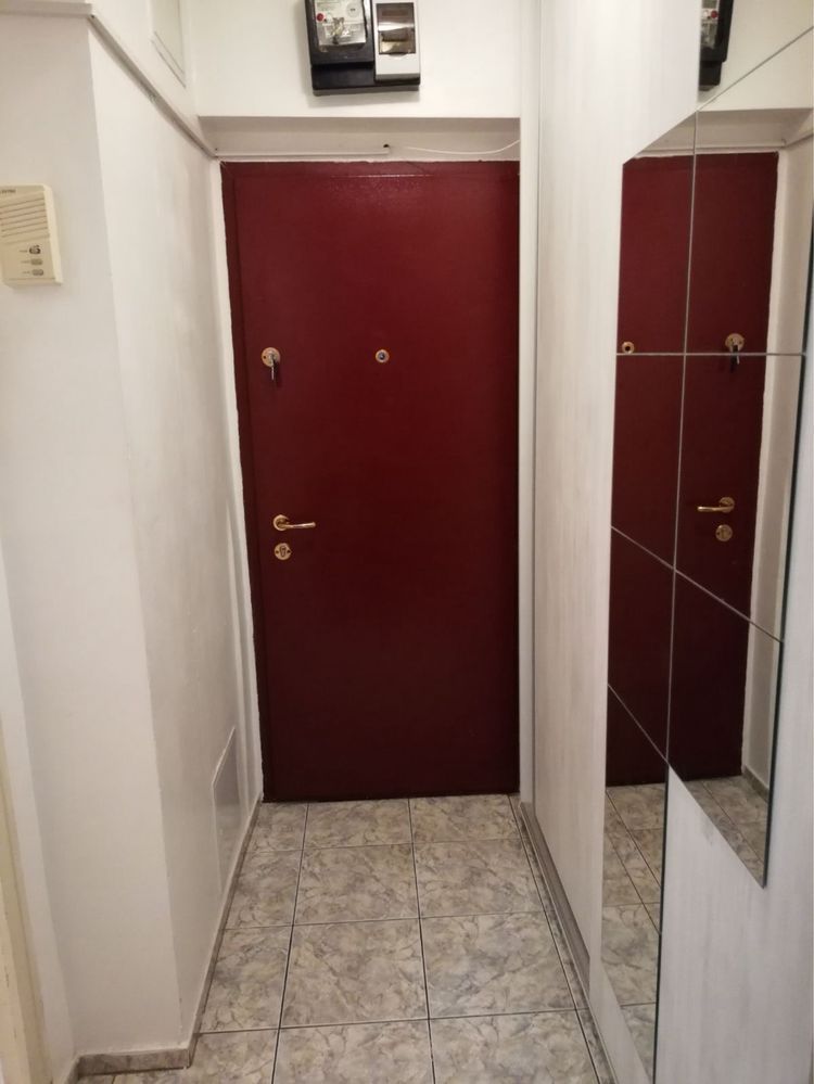 Garsoniera Avrig mettrou Piata Iancului, constructie 1980 - Poză 3