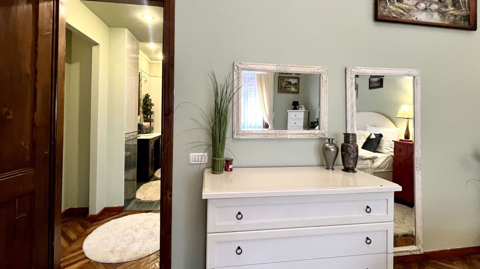 Apartament grandios cu vedere spectaculoasă spre Piața Libertății - Poză 21