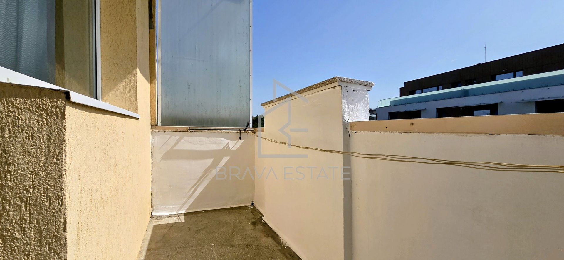 Apartament 3 camere, 2 bai, balcon, zona UMF - Poză 9