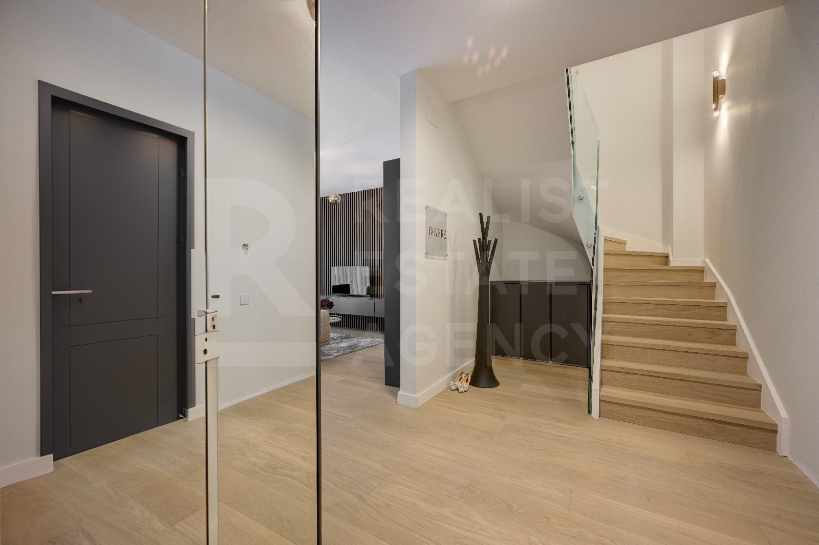 Vânzare, apartament, 4 camere - București - Poză 6