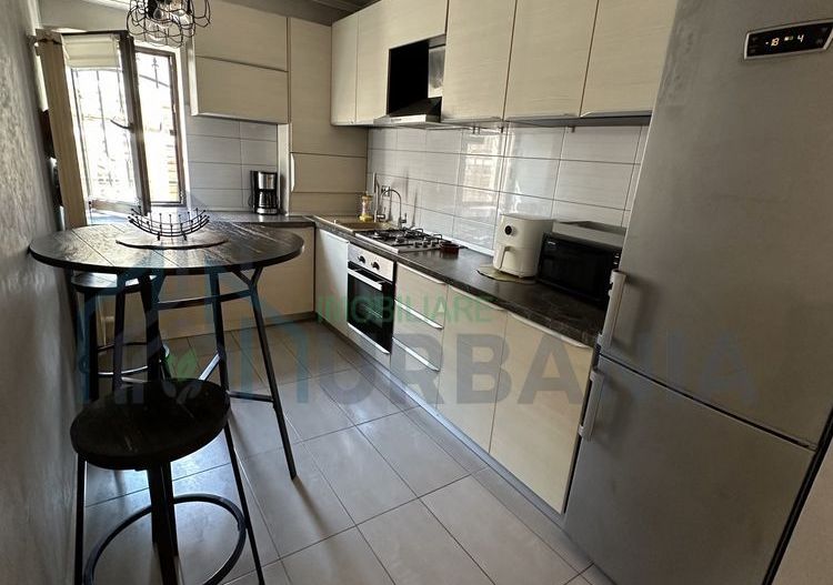 Inchiriez apartament 2 camere, ultracentral, langa Palas Campus, 500€ - Poză 3