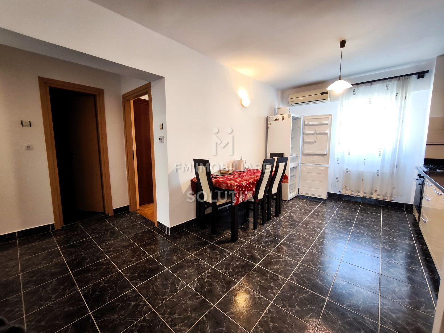Apartament 3 camere de închiriat | 2 băi | zonă Marinex – Baia Mare - Poză 4