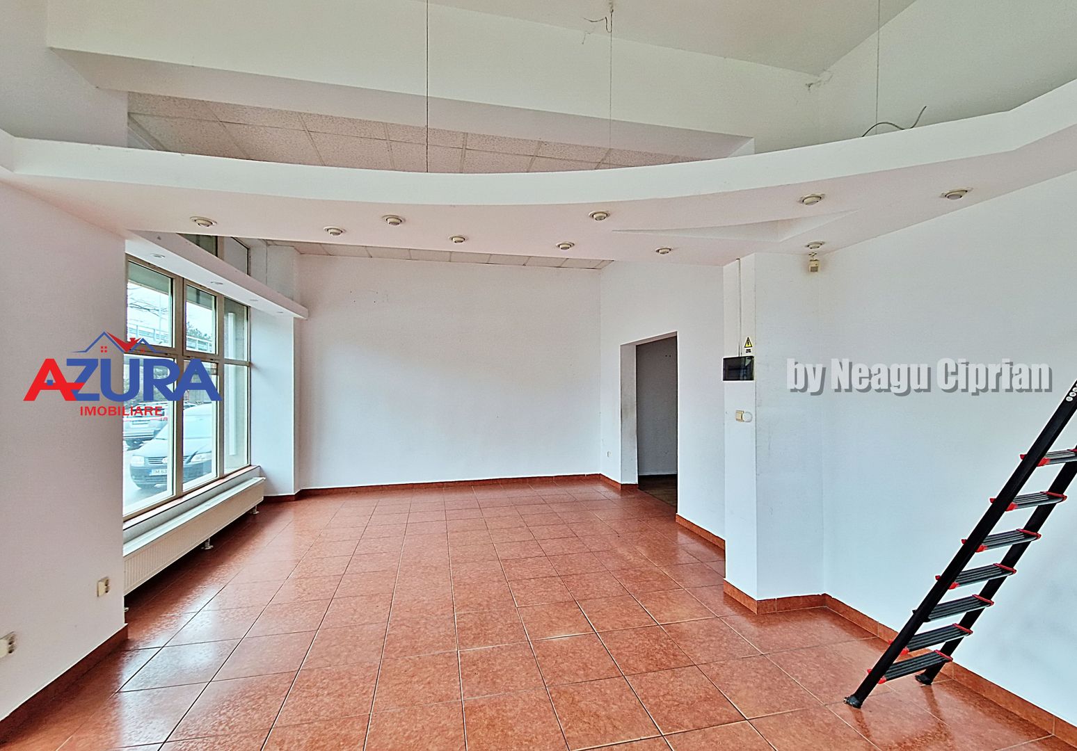 AZURA Imobiliare - Spatiu Comercial Stradal Pitesti, Vitrina Mare - Poză 6