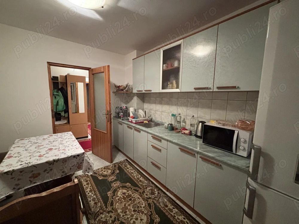 Apartament 3 camere zona Aradului parter cu balcon - Poză 3