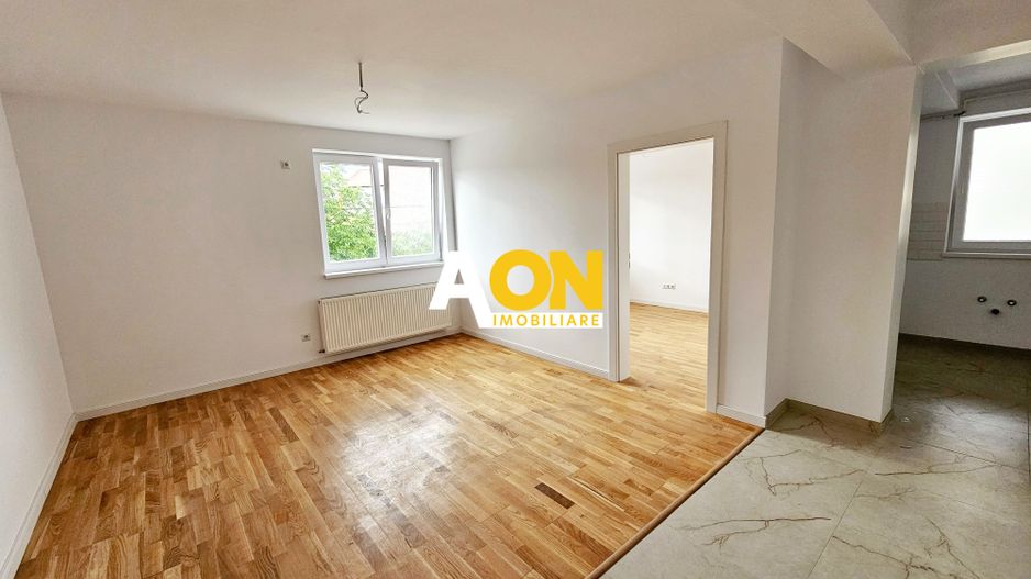 Apartament 2 camere, 43 mp utili + balcon 9 mp,  etaj 3, bloc nou - Poză 3