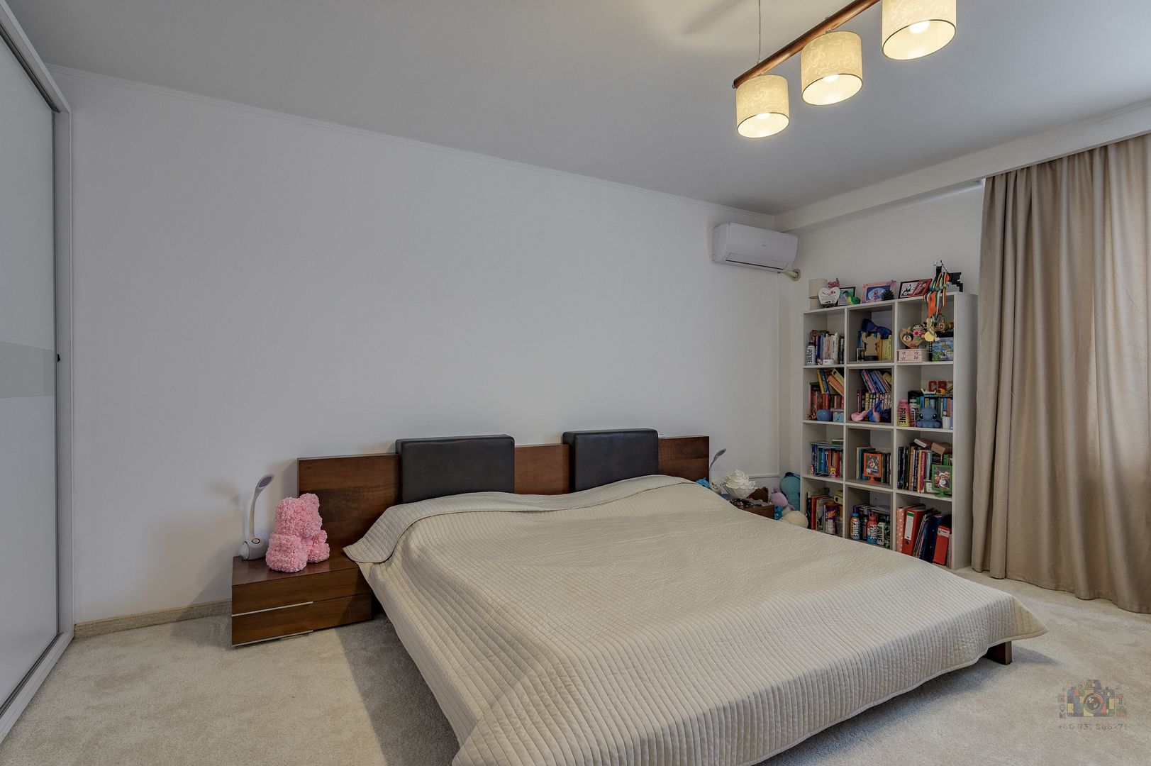 Vilă renovată P+1+M  | Foișor vitrat, grădină și jacuzzi - Poză 16